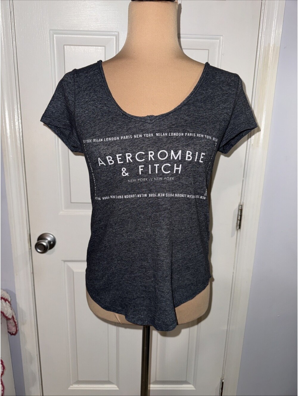 Abercrombie & Fitch T-Shirt Logo Print zu Jeans Hose Rock Gr. XS [COPY]
